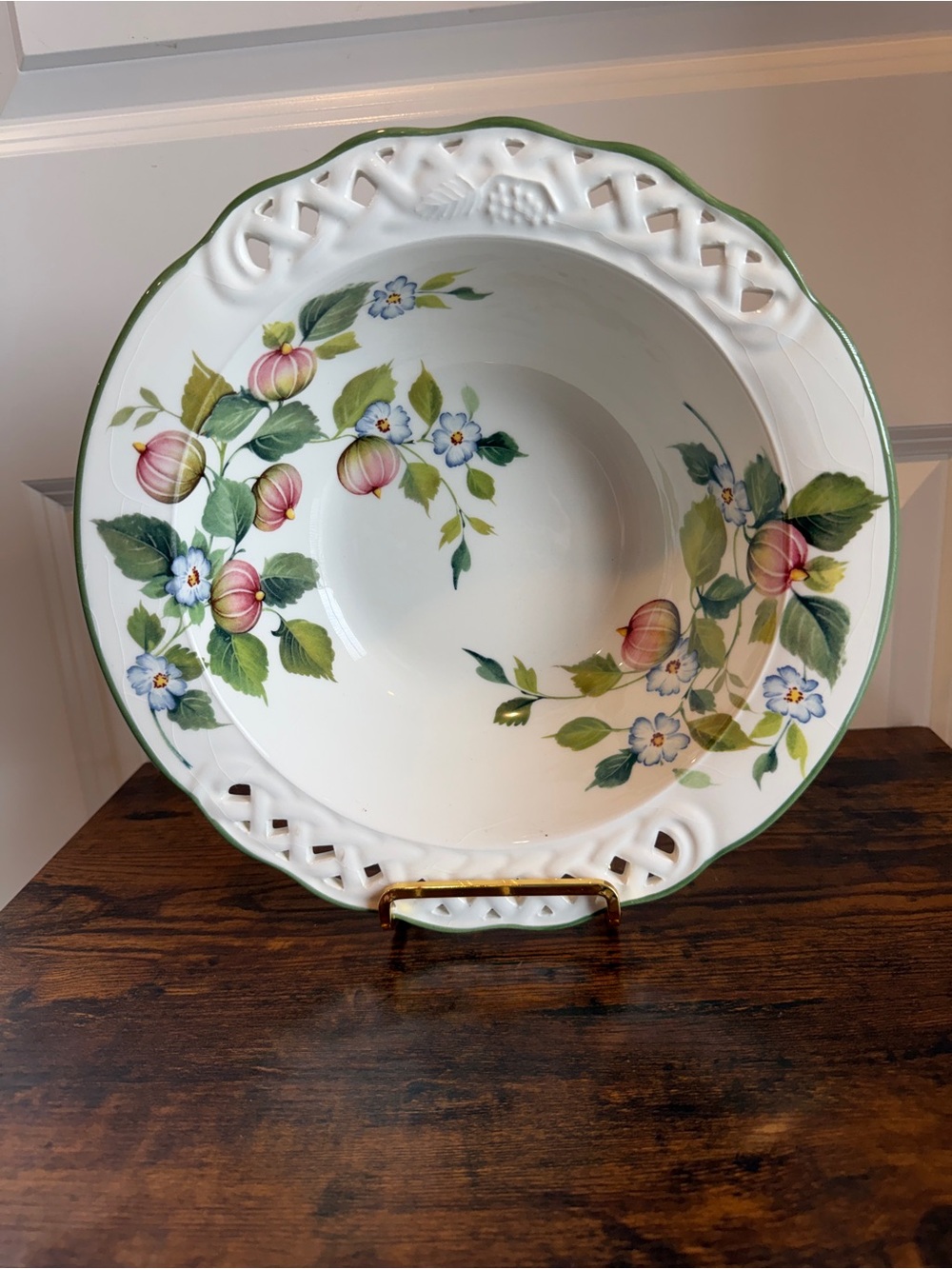 Vintage Brunelli Italy hand painted serving bowl.
